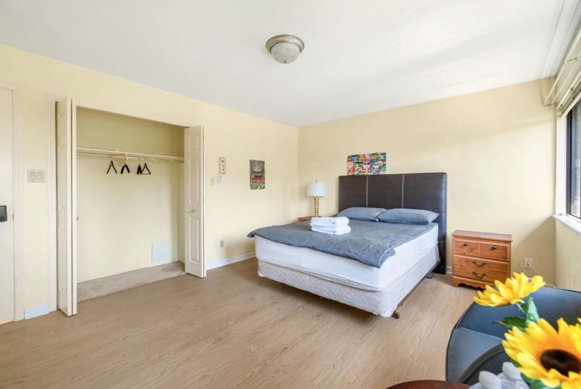 Stylish & Central Vancouver Retreat - Steps From Local Attractions! 아파트 외부 사진