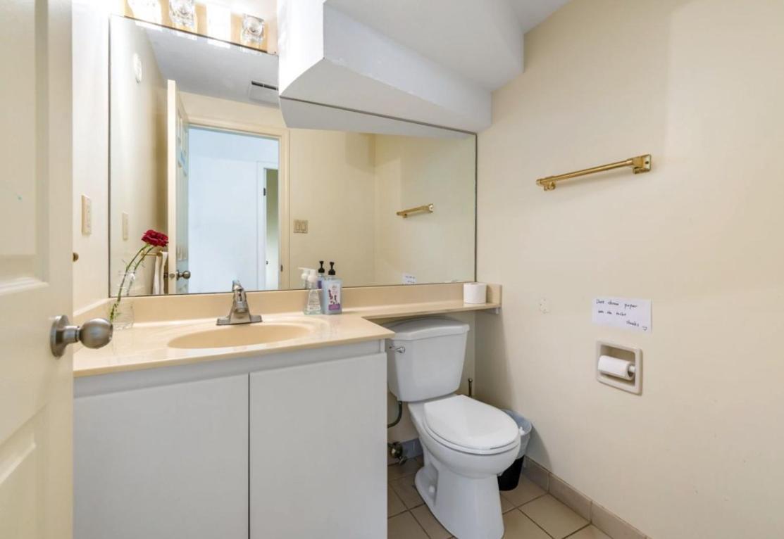 Stylish & Central Vancouver Retreat - Steps From Local Attractions! 아파트 외부 사진